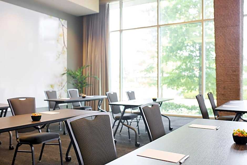 Archer Hotel Falls Church