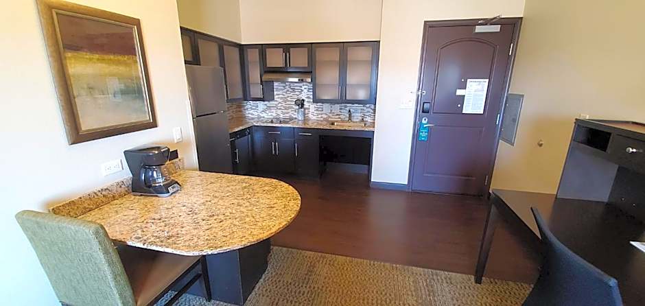 Staybridge Suites : Eau Claire - Altoona By IHG