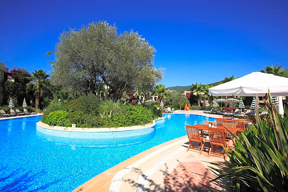 Zeytinada Hotel