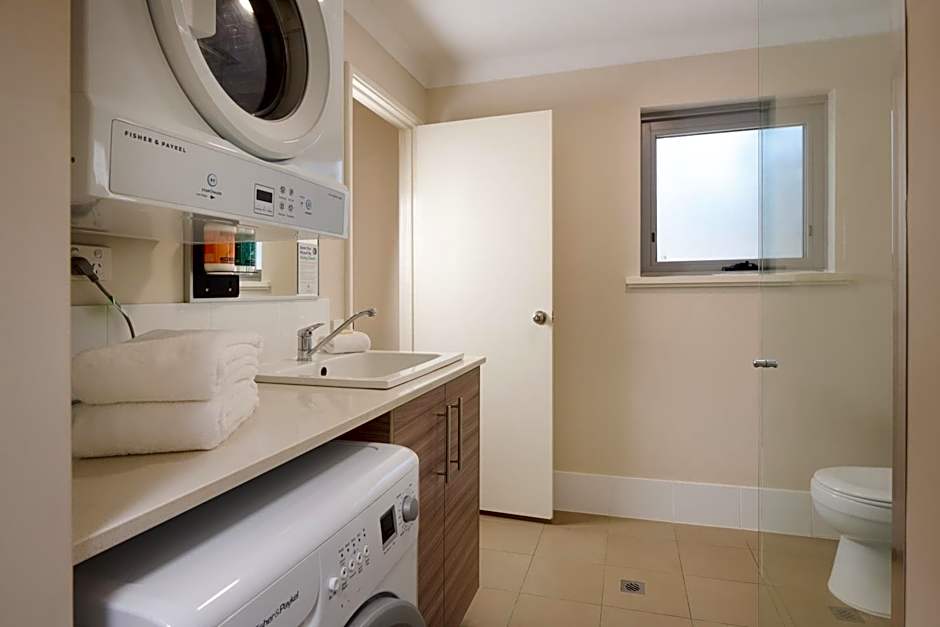Airport Apartments by Vetroblu
