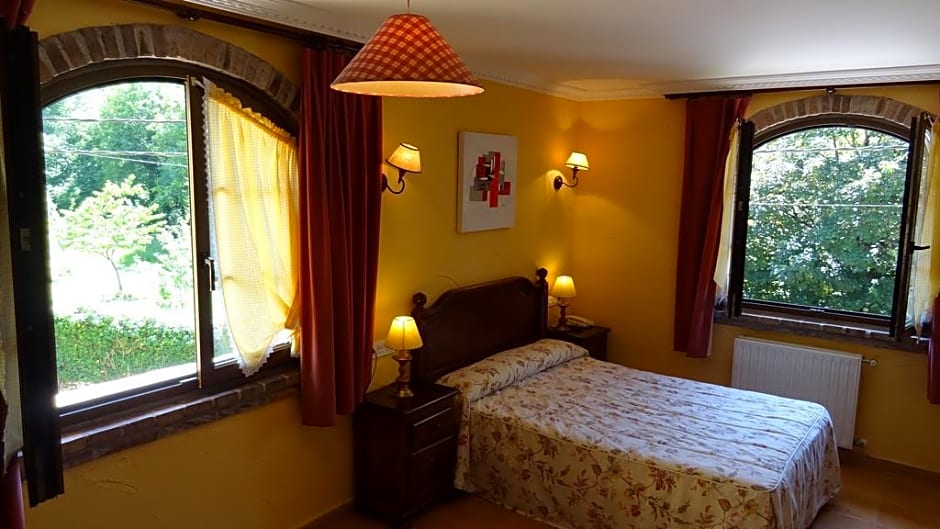 Hotel Intriago I & II