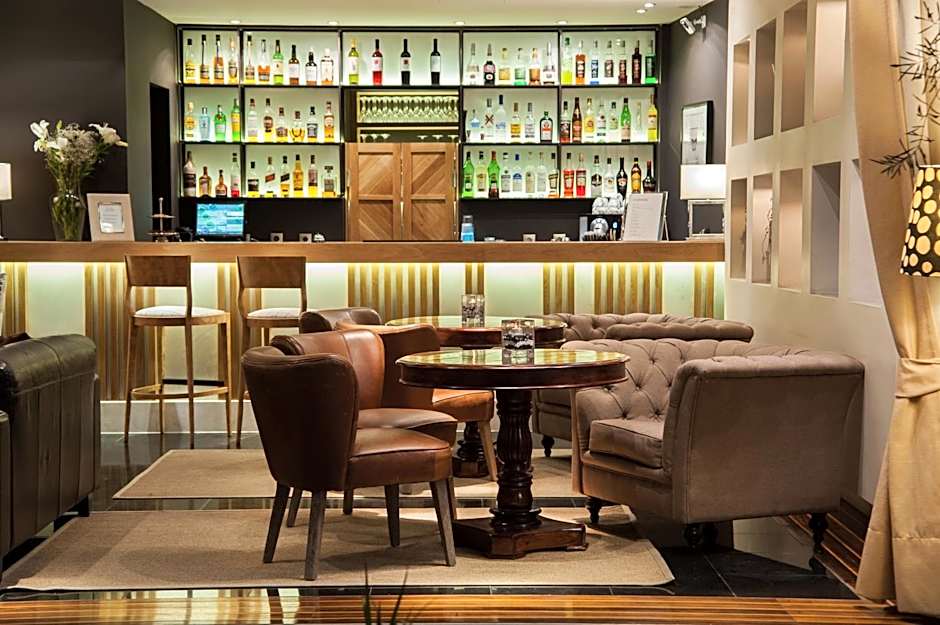 Sea View Cityscape Hotel