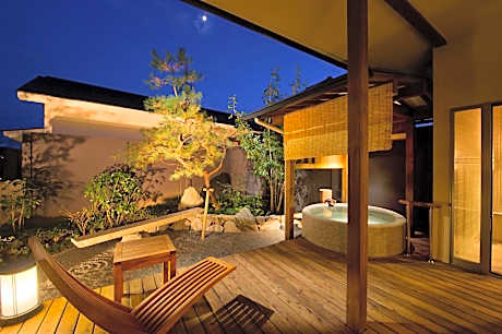 Superior Room with Tatami Area with Open-Air Bath and Garden View
