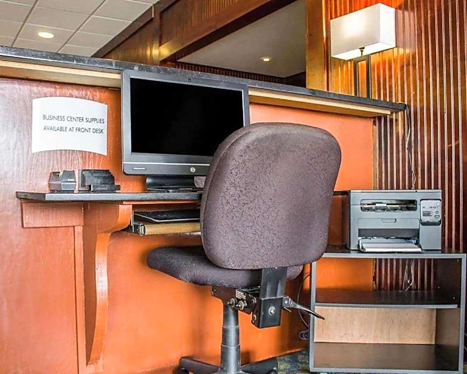 Wilkes Barre Inn & Suites conference center