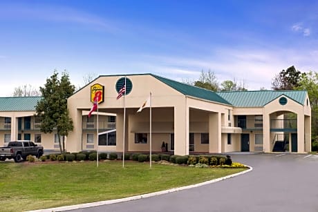 Super 8 by Wyndham Meridian