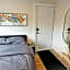JstLikeHome - Old Ottawa Suite & Guesthouse