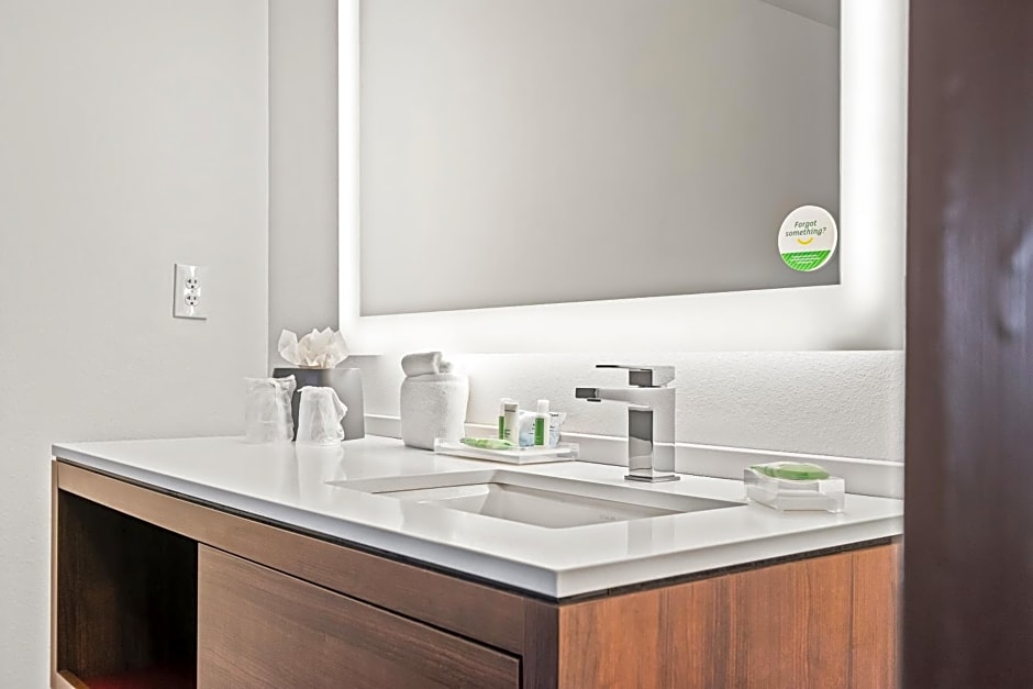 Holiday Inn St. Petersburg West By IHG