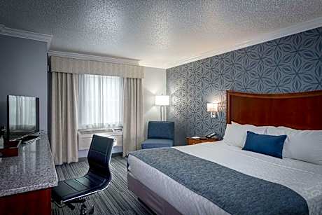 King Room - Mobility Accessible/Non-Smoking