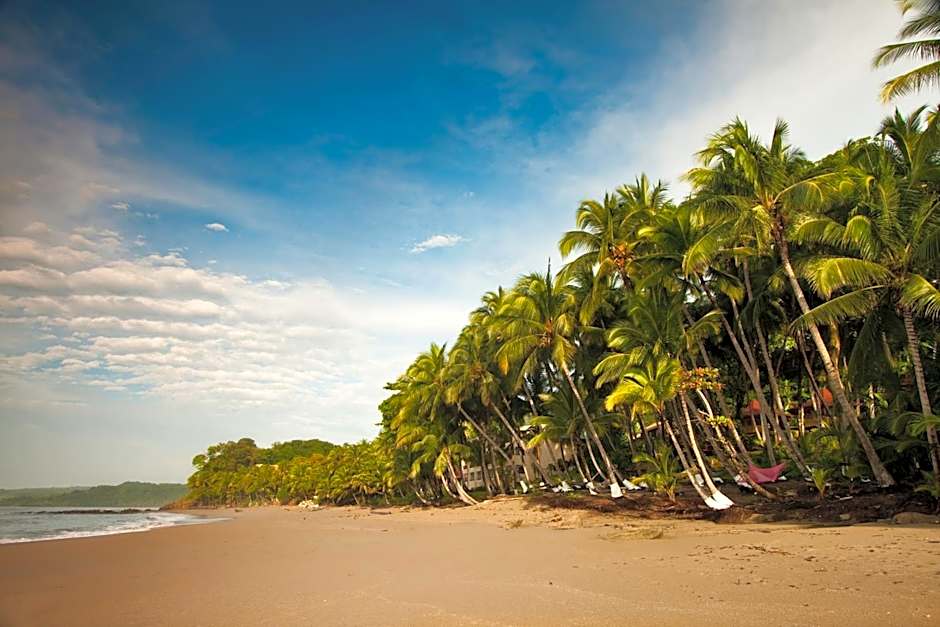 Tango Mar Beachfront Boutique Hotel & Villas