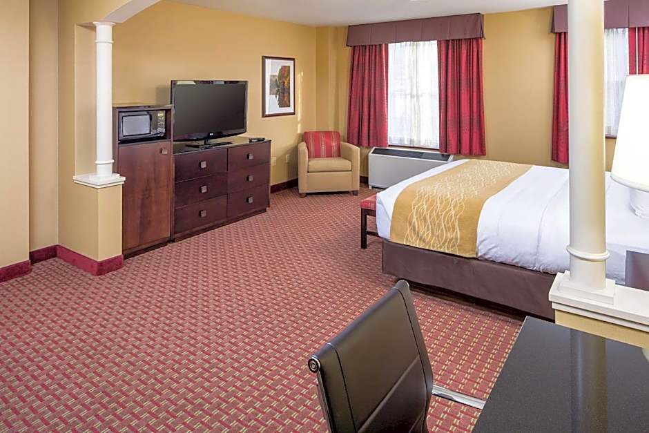 Comfort Inn & Suites Near Burke Mountain