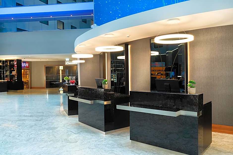 Crowne Plaza London Heathrow T4 By IHG