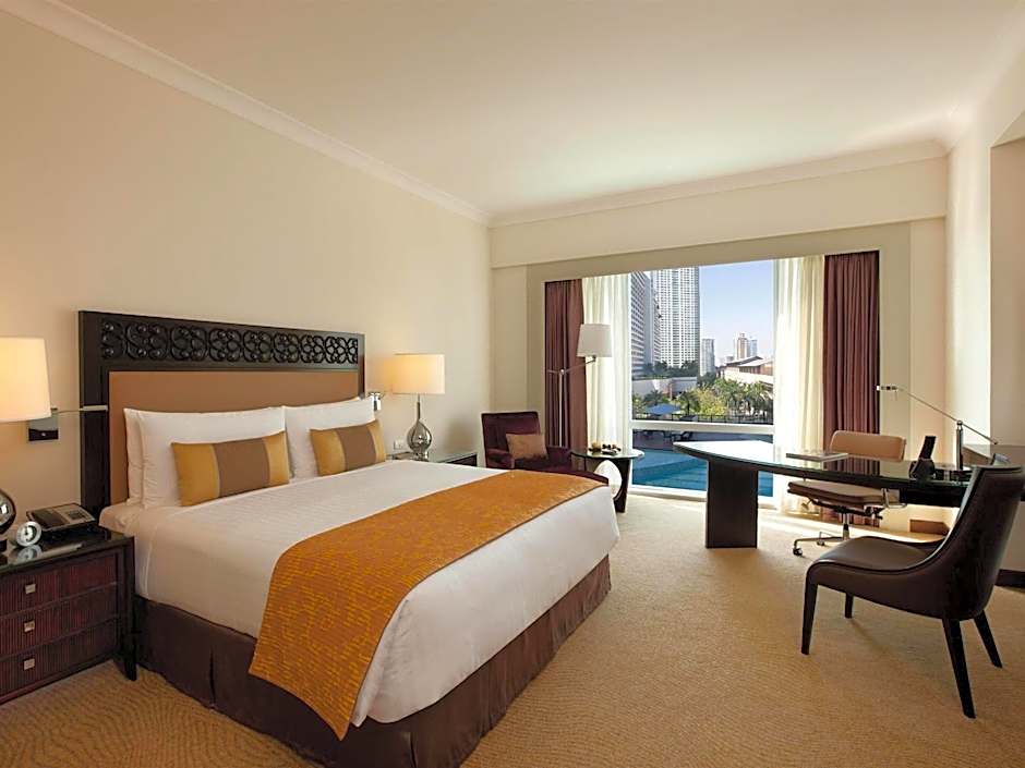 Photo 1 of 2 of Fairmont 1 King Bed, Mobility Accessible