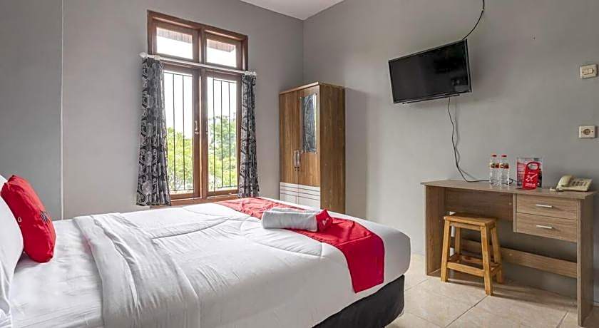 RedDoorz @ Jemursari Surabaya 2