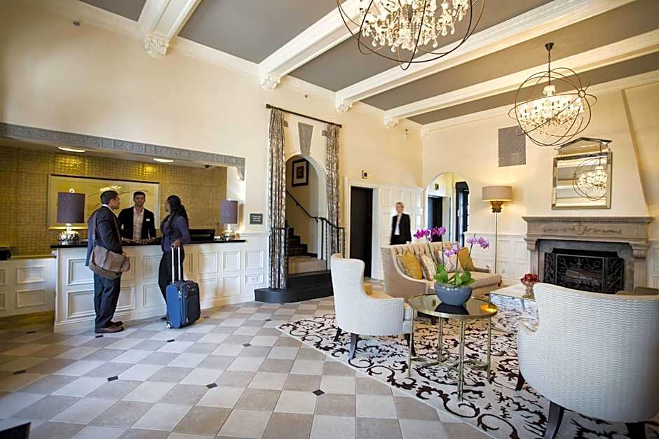 Ambassador Hotel Tulsa, Autograph Collection by Marriott