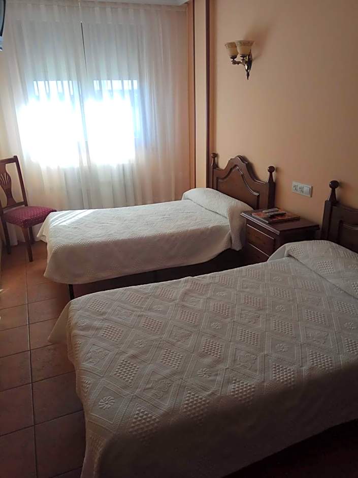 Hostal Restaurante Raton