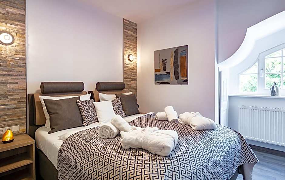 Photo 1 of 6 of Suite
