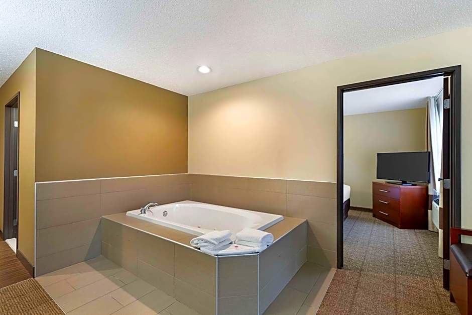 Comfort Suites Cedar Falls Industrial Park