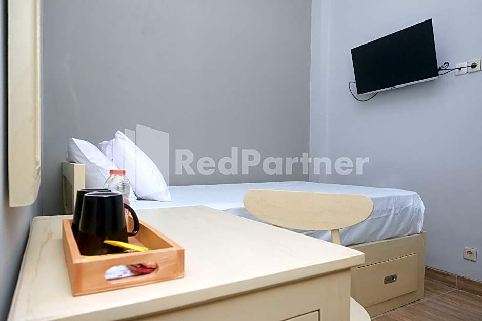 DR Living Syariah Solo Mitra RedDoorz