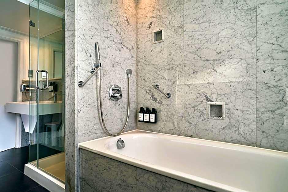 Radisson Blu Hotel, London Bond Street