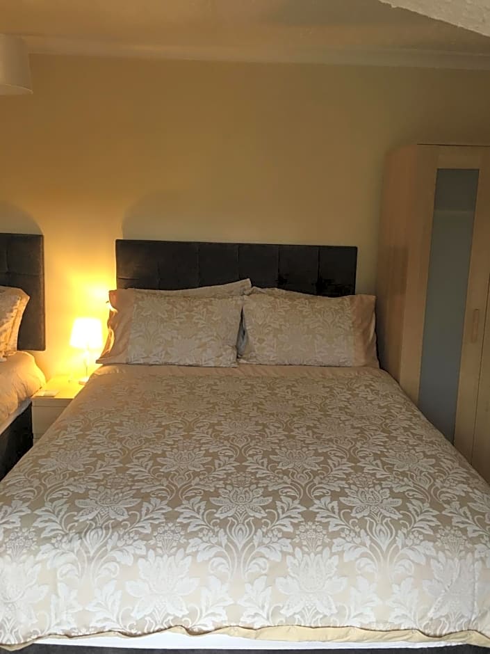 The Townhouse B and B free continental breakfast included