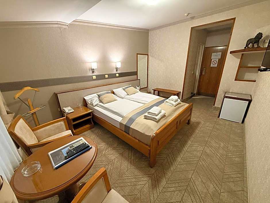 Garni Hotel Lav