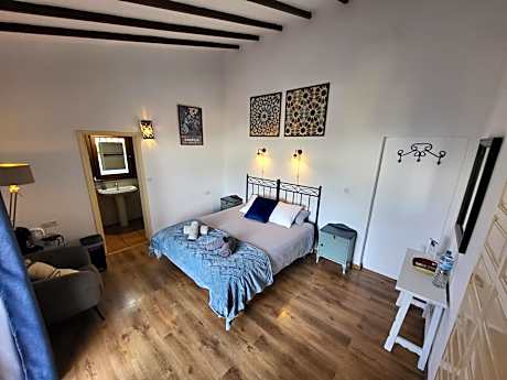 Double or Twin Room with Mountain View