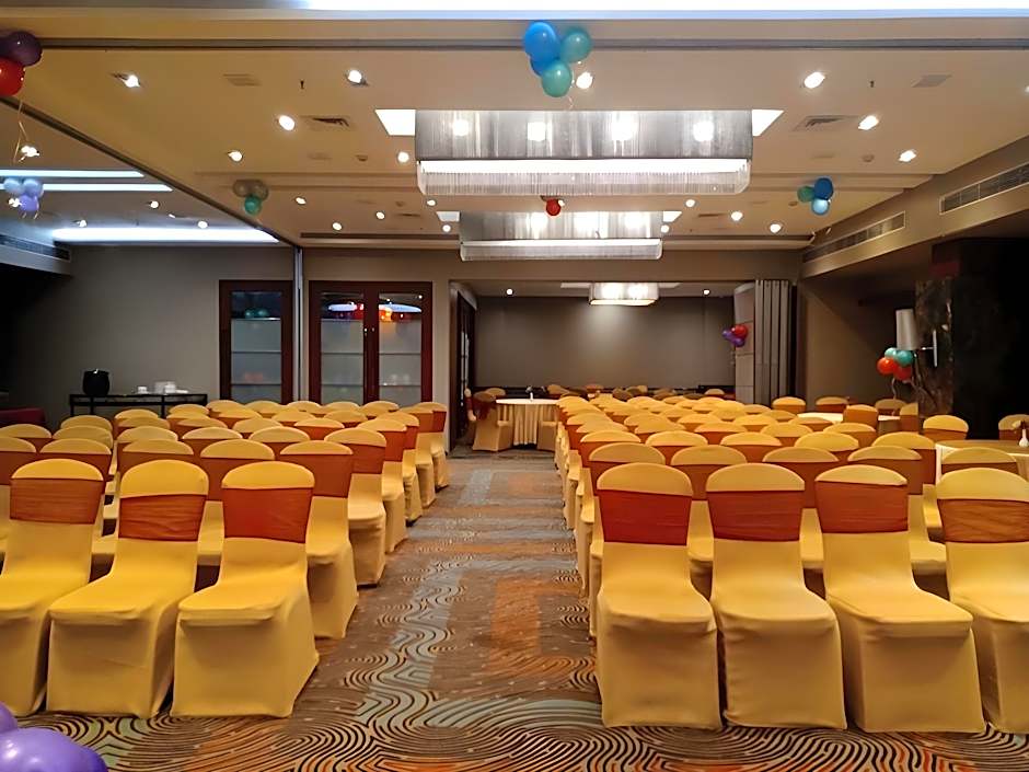 Royal Orchid Central Akota - Vadodara