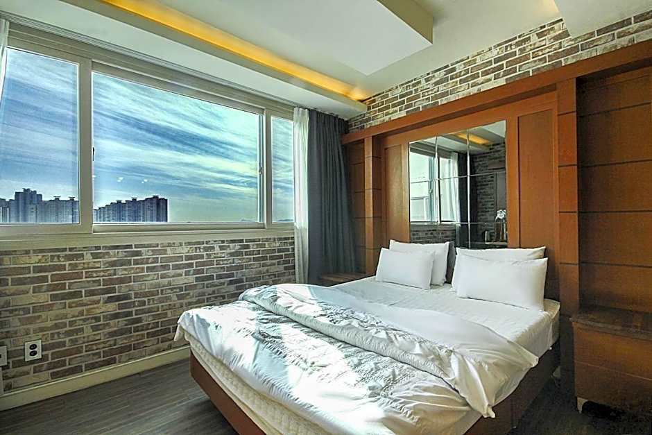 Hwamyeong Sky Hotel