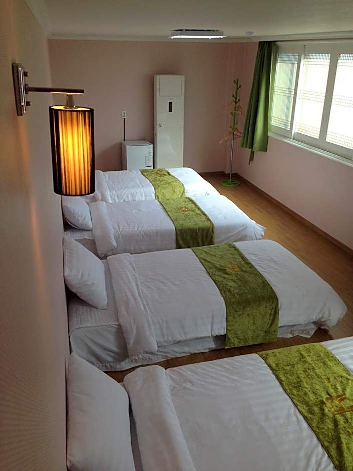 Jeju R Guesthouse