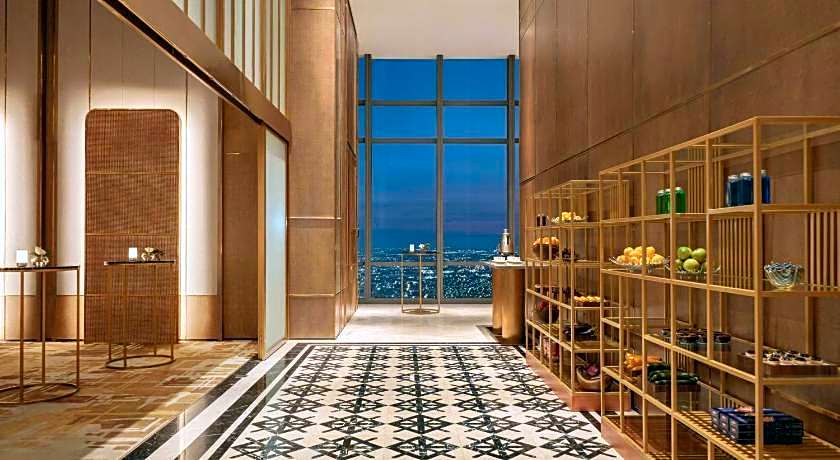 Vinpearl Landmark 81, Autograph Collection