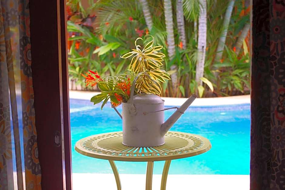 Ten North Tamarindo Beach Hotel