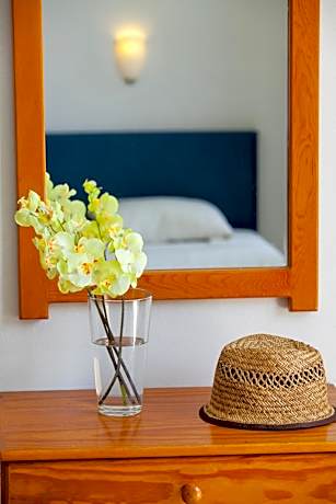 One-Bedroom Apartment (2 Adults)