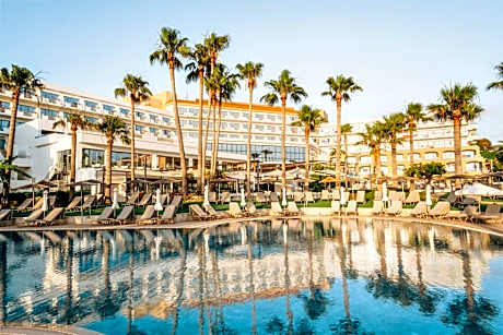 St George Hotel Spa & Beach Resort