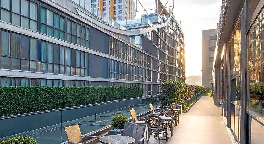 Movenpick Living Istanbul West