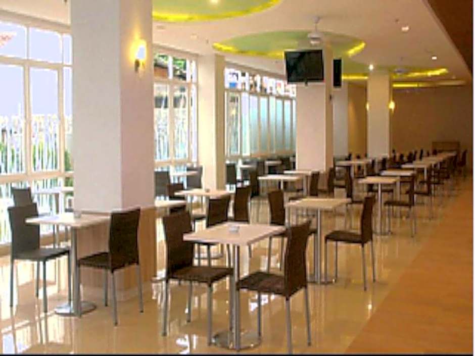 Izi Hotel