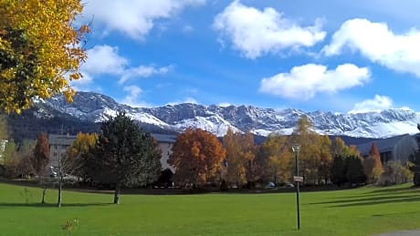 1 Queen Bed, Non-Smoking, Standard Room