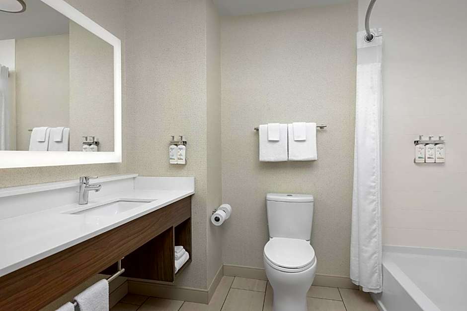 Holiday Inn Express Knoxville-Strawberry Plains By IHG