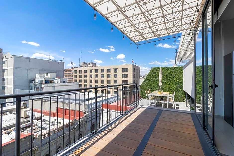 2Ph Large 2Brm 3 bath AC private terrace apt