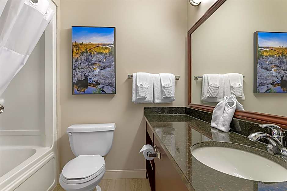 Best Western Plus Grand-Sault Hotel & Suites