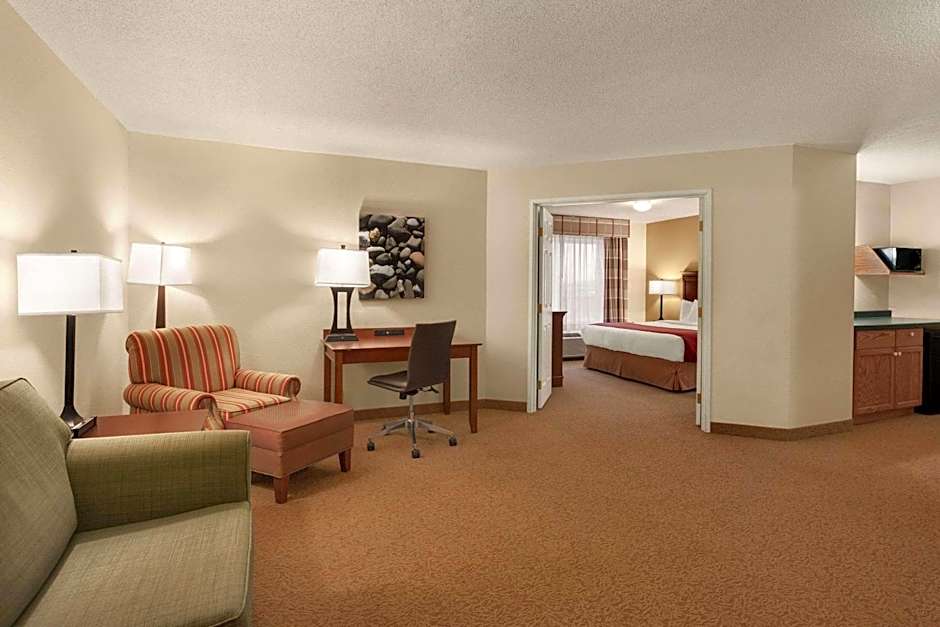 Country Inn & Suites by Radisson, Ames, IA