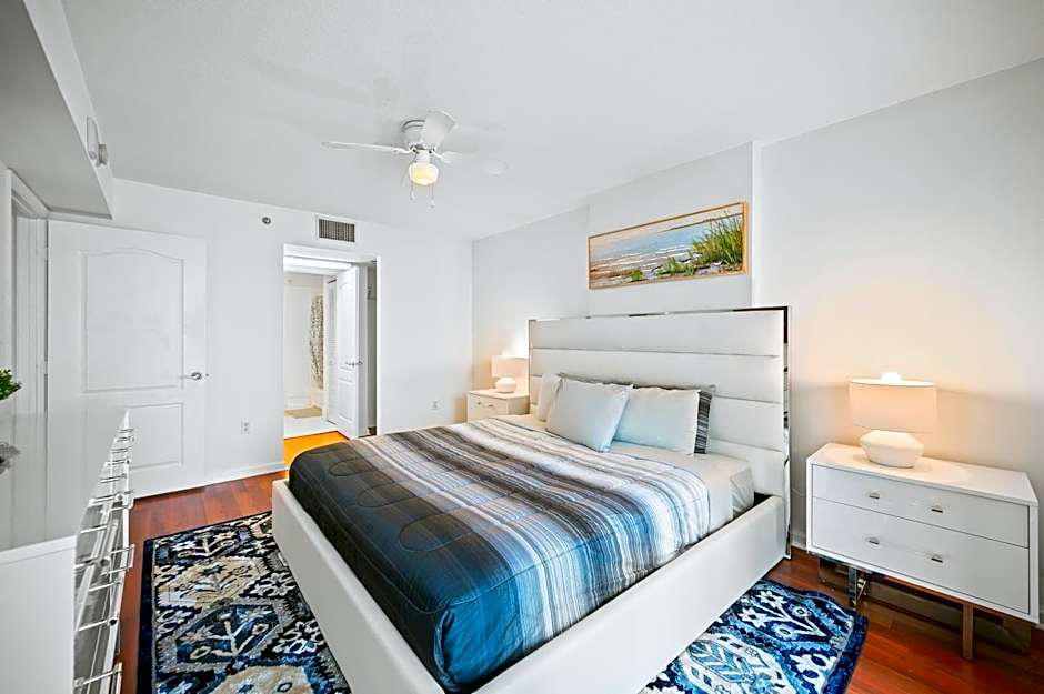 LUXURIOUS 1BR HIGH RISE CONDO BRICKELL-Free Parking