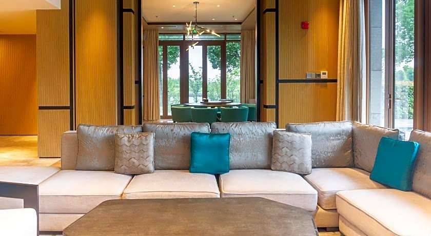 Renaissance by Marriott Suzhou Taihu Lake Hotel