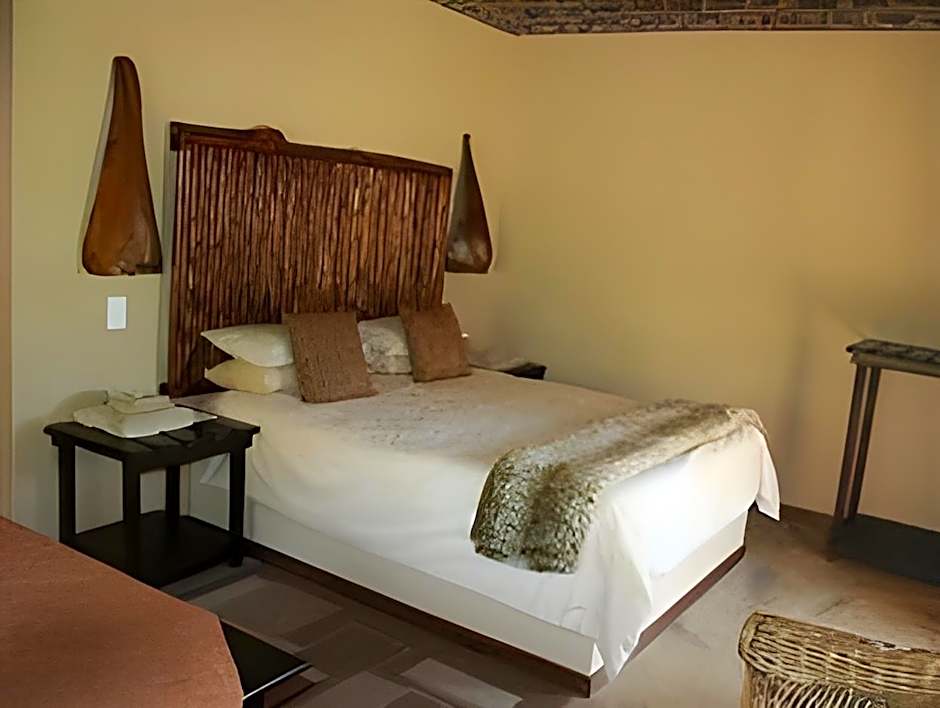 African Flair Country Lodge