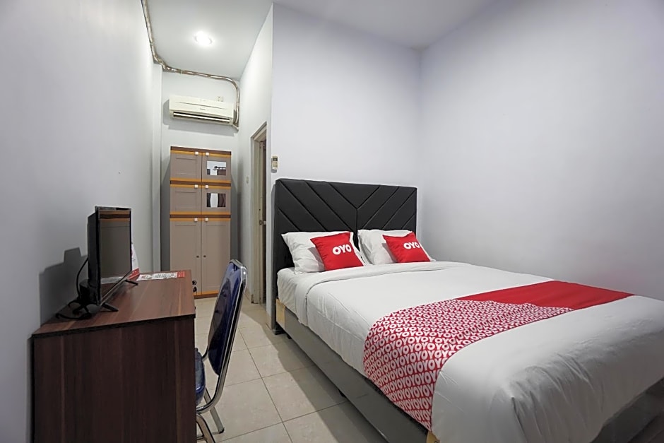 OYO 2566 Putri Kesia Rooms