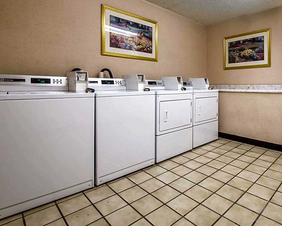 Clarion Inn And Events Center Pueblo North