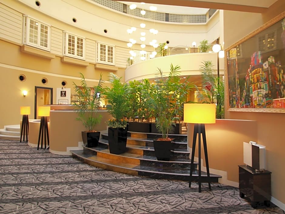 Apa Hotel Fukuoka-Watanabedori