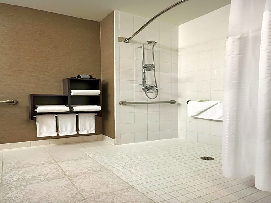 Holiday Inn Express Naples Downtown 5th Avenue By IHG
