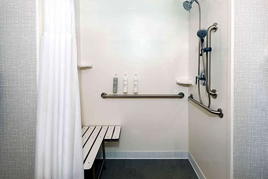 Hampton Inn By Hilton Richmond-Colonial Heights