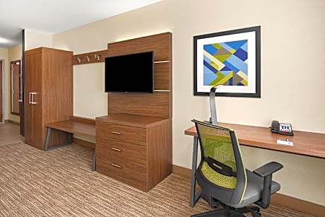 Holiday Inn Express And Suites Suisun City Napa Valley Area By IHG