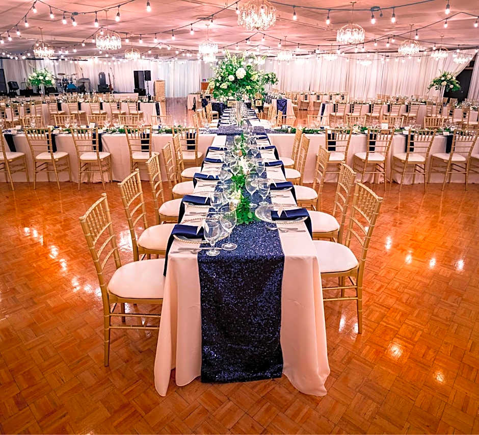 Days Inn & Conference Centre by Wyndham Camrose Norsemen